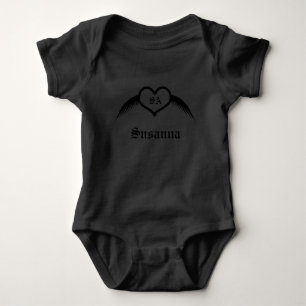 Gothic Winged Heart Anpassningsbar Monogrammed T Shirt