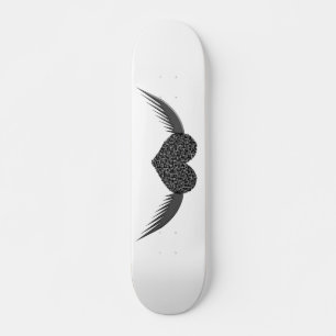 Gothic Winged Kärlek Heart Skateboard