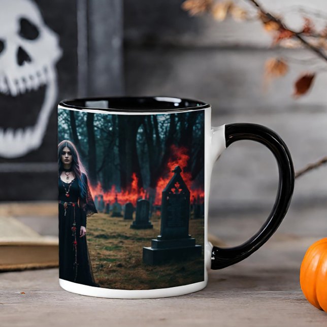 Gothic Woman i Burning Graveyard Mugg (Skapare uppladdad)