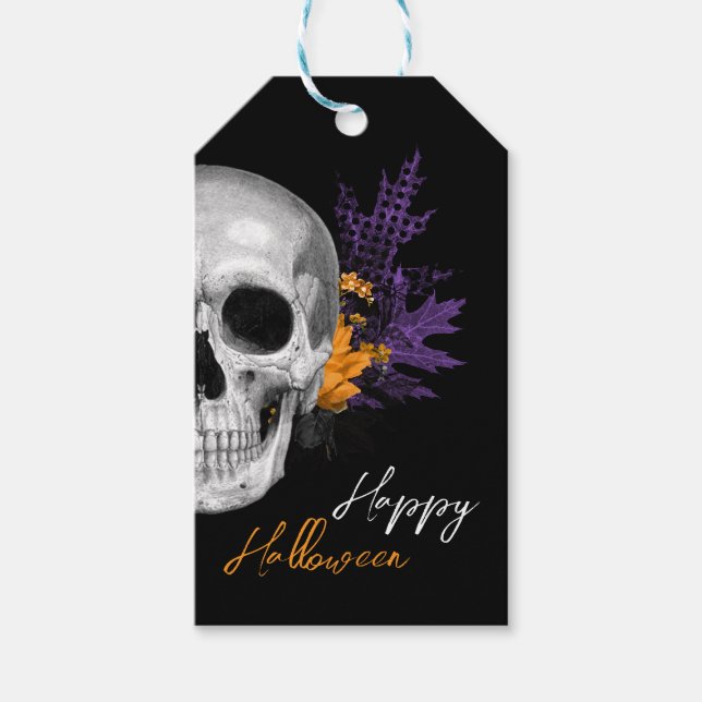 Gotisk dödskalle och blommor Gott Halloween Presentetikett (Framsidan)