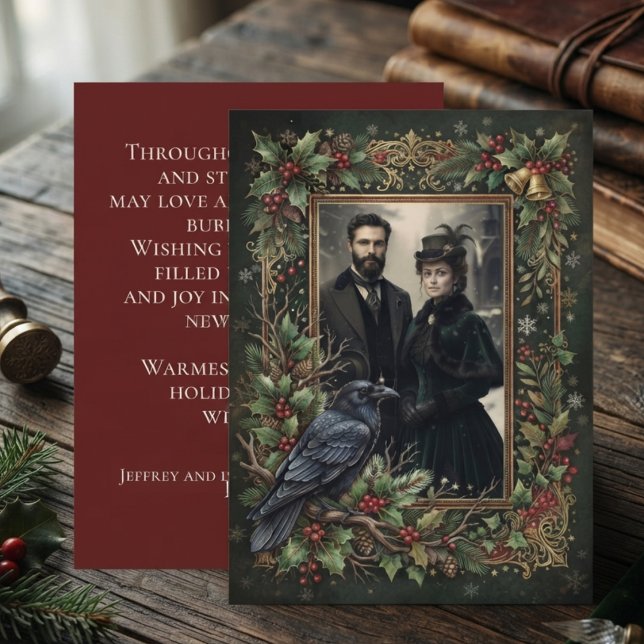 Gotisk jul med svart korp foto julkort (Gothic raven Christmas holiday card for family and friends.)