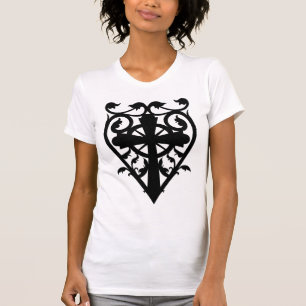 Gotisk kyrkogårdceltickor i hjärta t shirt