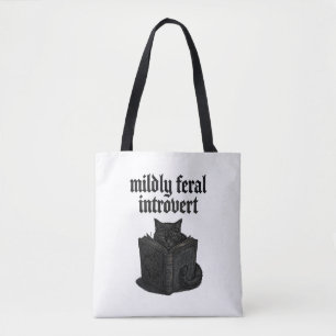 Gotisk svart katt introvert läser bok vild estetik tygkasse