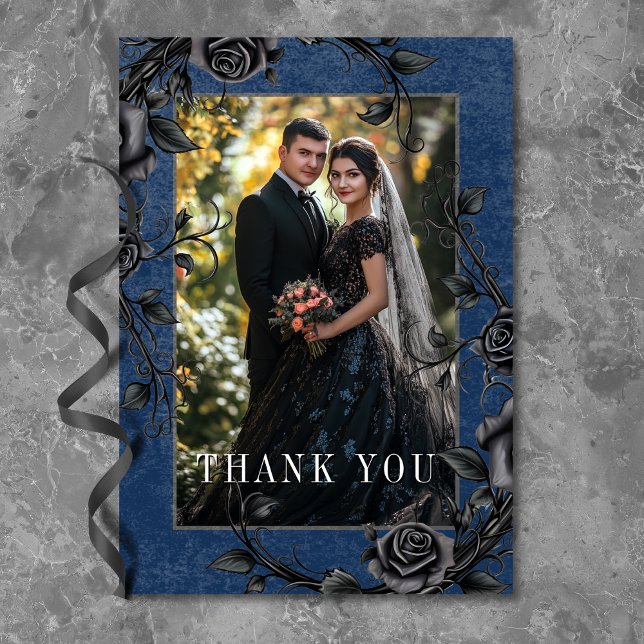 Gotisk Svart Korp Svarta Rosor Blå Foto Bröllop Tack Kort (Gothic Black Raven Black Roses Blue Photo Wedding Thank You Card)