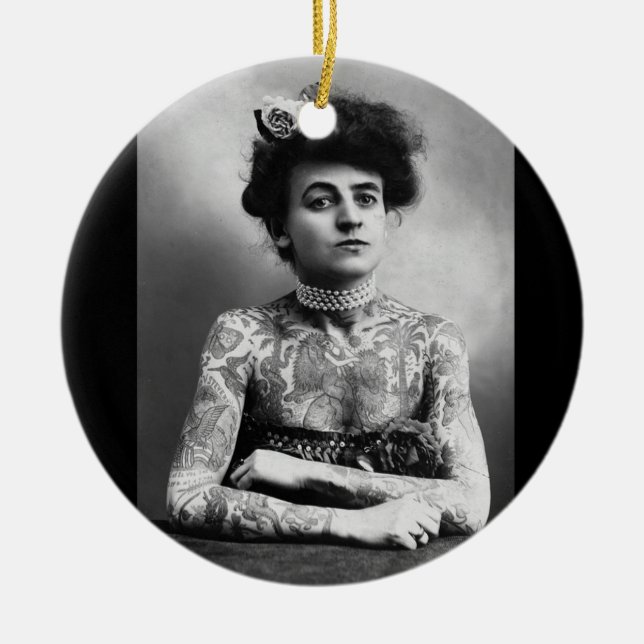 Gotisk tatuerad dam och stam- hjärtaprydnad julgransprydnad keramik (Framsidan)