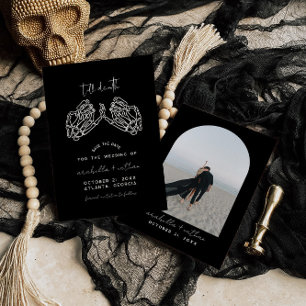 gotiskt spara datumet, spara datumet i svart Bröll Inbjudningar