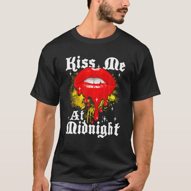 Gott nytt år Kväll Kiss Me vid midnatt Läppar T Shirt (Framsida)