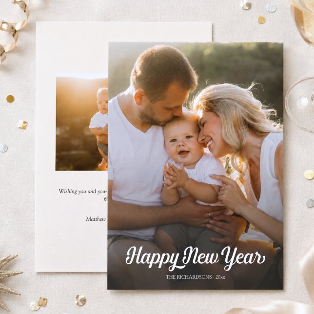 Gott nytt år manus Anpassad 2-foto Julkort (elegant chic modern happy new year 2 photo card with custom family photos and message)