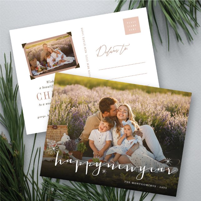 Gott nytt år Modern Script Guld Starburst Photo Helg Vykort (Happy New Year Modern Script Gold Starburst Photo Holiday Postcard @ fat_fa_tin)