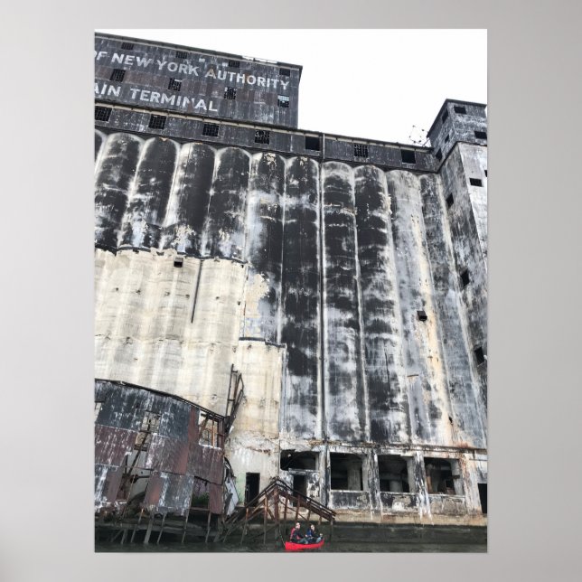 Gowanus Canoe vid Grain Terminal Poster (Framsidan)
