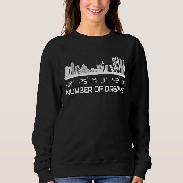 GPS coordinates geography Spain home city Madrid T Shirt (Framsida)