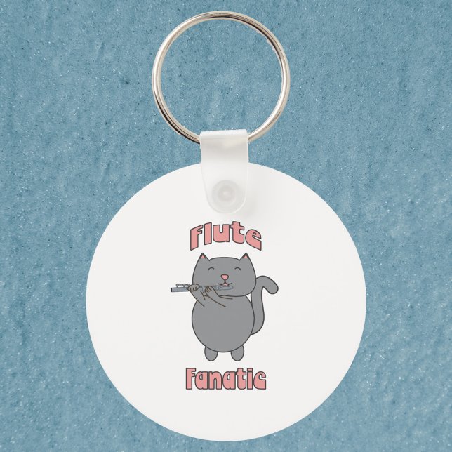 Grå katt som spelar flöjt rolig musiker nyckelring (A key chain featuring a flute playing gray cat with the words flute fanatic in pink.)