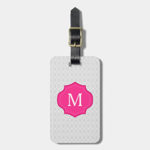 Grå Monogram för gallermönstershock rosa Bagagebricka