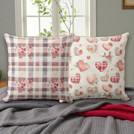 Grå och röda gingham-hjärta dubbelsidig kudde