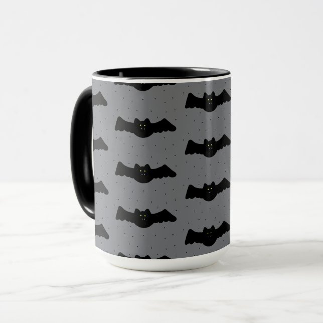 Grå och svarta Halloween-fladdermöss Mugg (Framsida vänster)