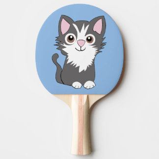 Grå och vit katt pingisracket