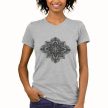 Grå t-shirt med en geometrisk mandala i grått och