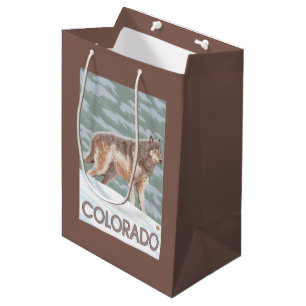 Grå varg StandingColorado