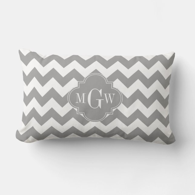 Grå Vit Chevron Mörkgrå Fyrklöver 3 Monogram Lumbarkudde (Framsida)