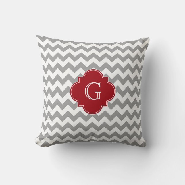 Grå Vit Chevron Tranbär Röd Fyrklöver Monogram Kudde (Framsida)