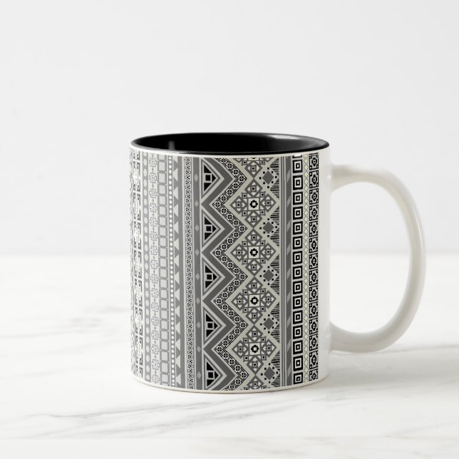 Grå vita aztekmönster design Två-Tonad mugg (Höger)