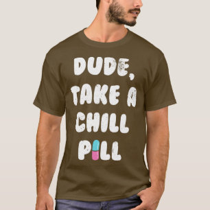 Grabben tar en kylpill t shirt