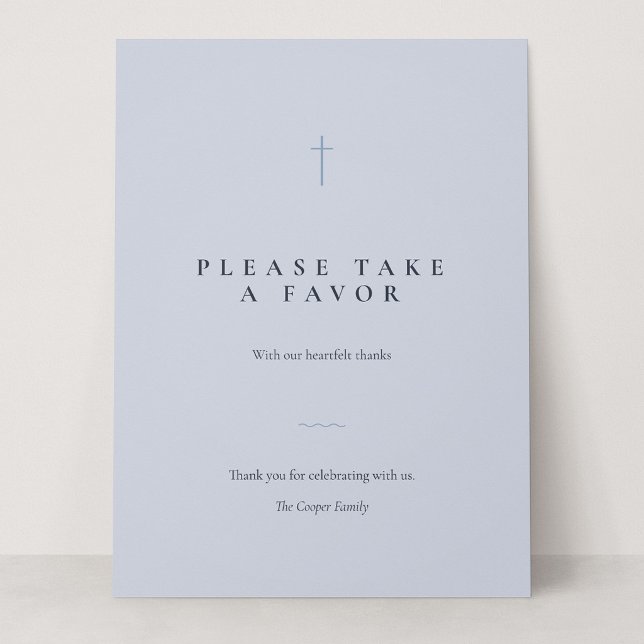 Grace Blue Minimal Cross Ta en Föräring Bordsskylt (Grace | Blue - Please Take a Favor 6.5 x 8.75" Card Sign)