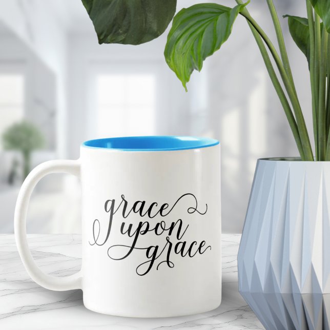 Grace On Grace Christian Quote Encouraging Gift Två-Tonad Mugg (Grace Upon Grace Christian Quote Encouraging Gift Two-Tone Coffee Mug)