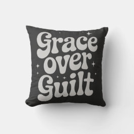 Grace over Guilt Throw Kudde