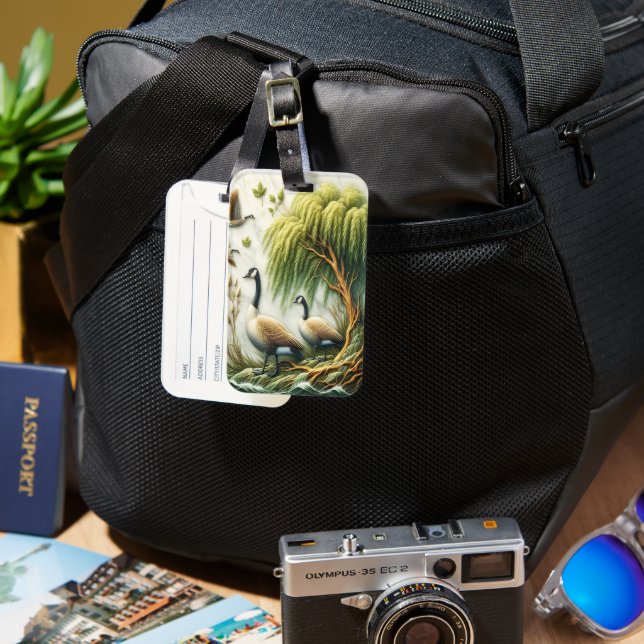 Gracful Geese in Willow Träd Greenery Bagagebricka (Framsida & Baksida)