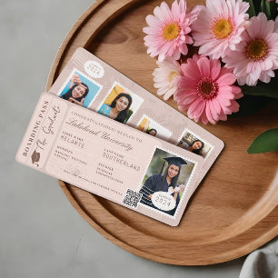 Grad Äventyr Awaits Boarding Pass Flygplan Biljett Inbjudningar