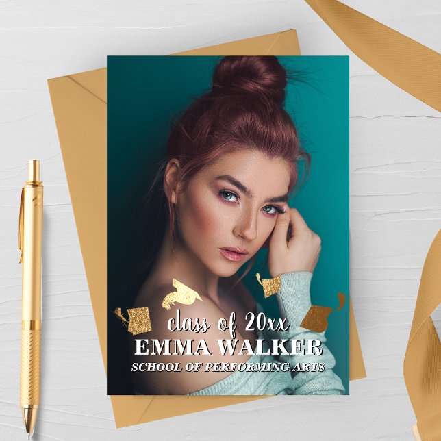 Grad Hat Toss Studenten Meddelande (Skapare uppladdad)