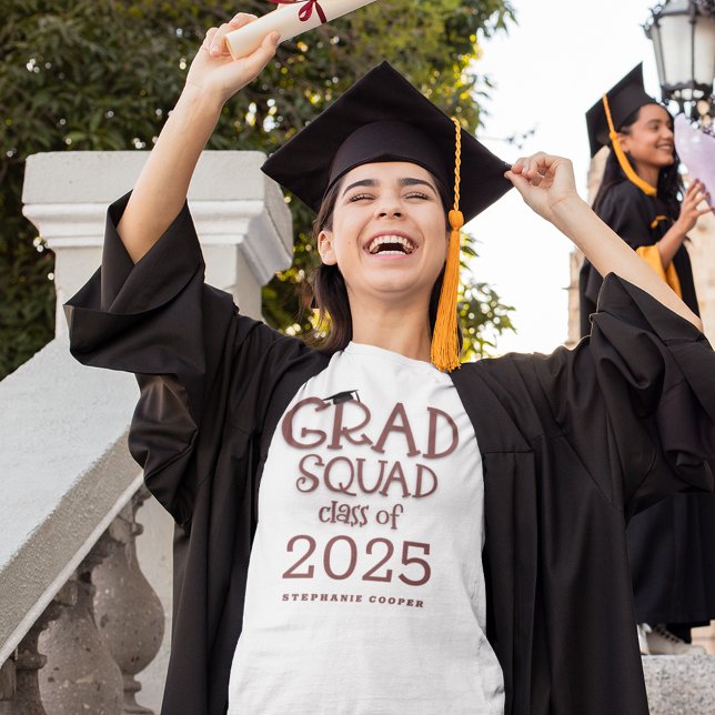 Grad Squad Class of 2025 Namn Studenten T Shirt (Skapare uppladdad)