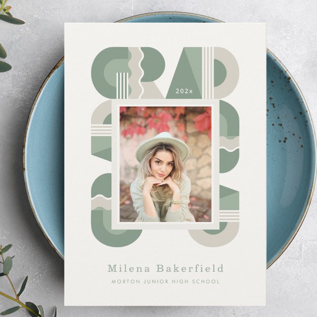 Graduation announcement class of 2026 sage green meddelande (Skapare uppladdad)