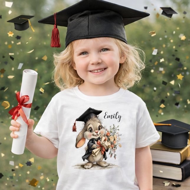 Graduation Bunny  T Shirt (Skapare uppladdad)