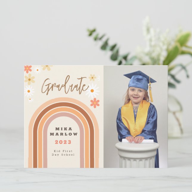 Graduation Invitation i Groovy Rainbow-design Inbjudningar (Stående Fram)