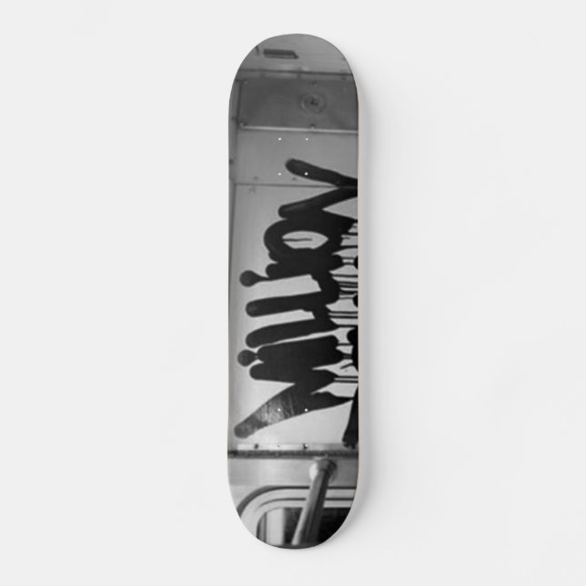 GRAFFITI MILLION MÄRKRE SKATEBOARD DECK (Framsida)