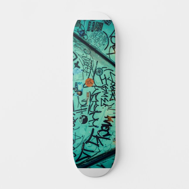 GRAFFITI MINI SKATEBOARD BRÄDA 18,5 CM (Framsida)