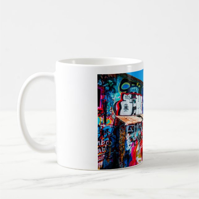 Graffiti-mugg - Original fotografering av Tony Kaffemugg (Vänster)