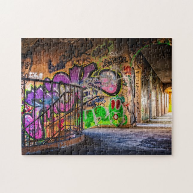 Graffiti Street Art Colorful Abandoned Staircase Pussel (Horisontell)