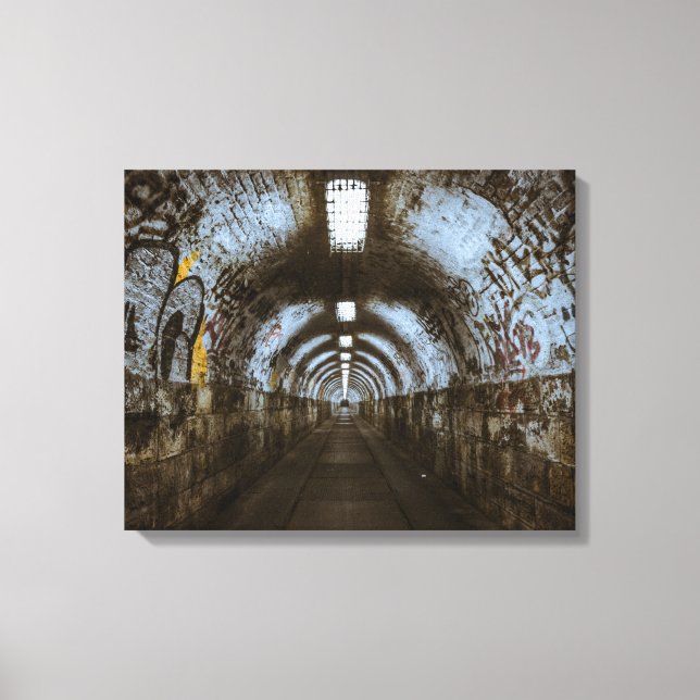 Graffiti Tunnel Urban Decay Canvas (Framsida)