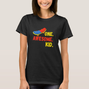 Grafik över barn i ett Fantastisk Kid Baby och Små T Shirt