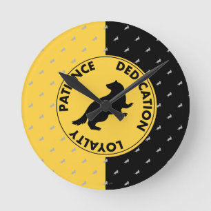 Grafiska Harry Potter HUFFLEPUFF™ husdrag Rund Klocka