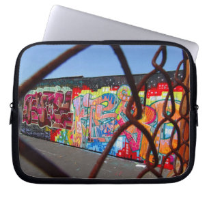 Grafitti och kedjar laptop sleeve