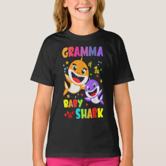 Gramma Baby-hajens födelsedag Gramma Shark T Shirt