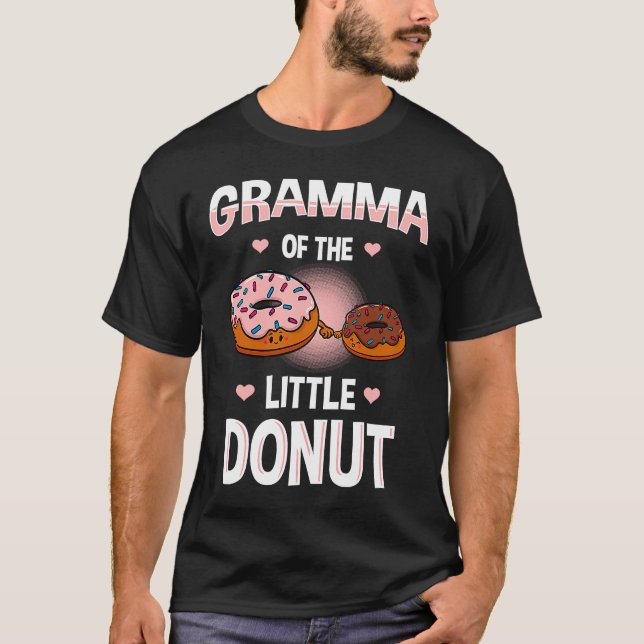 Gramma of the Little Donut Gender Reveal Announcem T Shirt (Framsida)