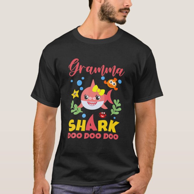 Gramma Shark Gift Cute Baby Shark Family Matching T Shirt (Framsida)