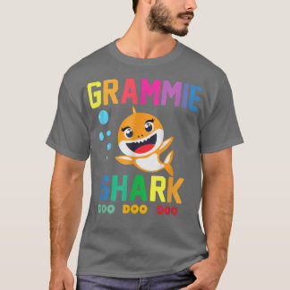 Grammie SharkGrammie Shark Lover Family Mothers Da T Shirt