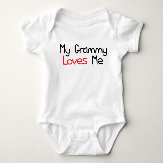 Grammy älskar mig tee (Framsida)
