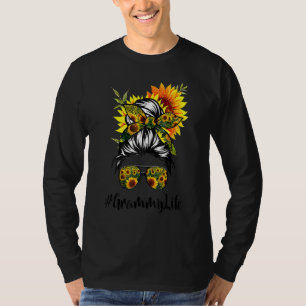 Grammy Life Messy Hair Bun SunblommWomen Mor' T Shirt